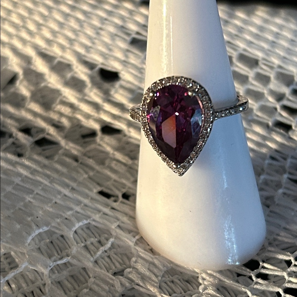 Elegant Silver and Purple Teardrop Ring